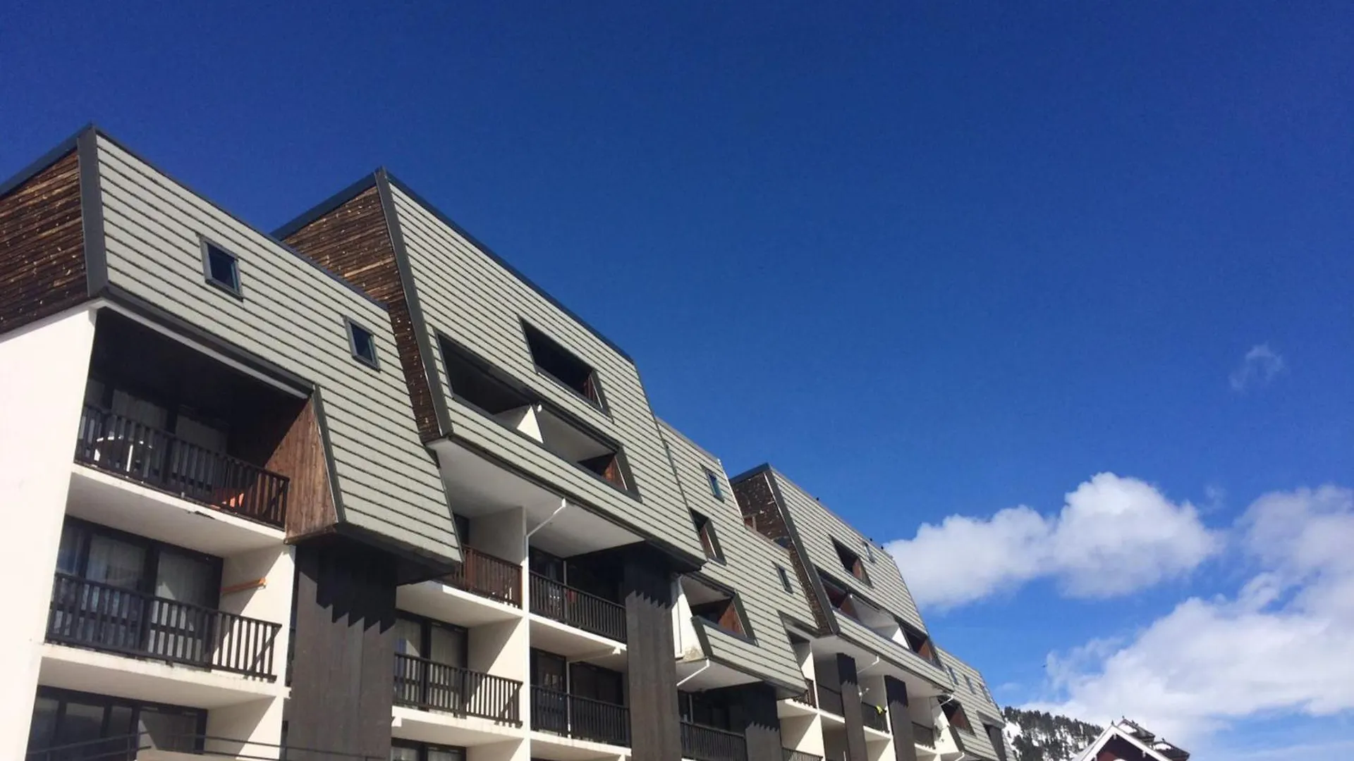 Appartement Face Aux Pistes - Animaux Acceptes - Fr-1-445-222 Montgenevre Apartment